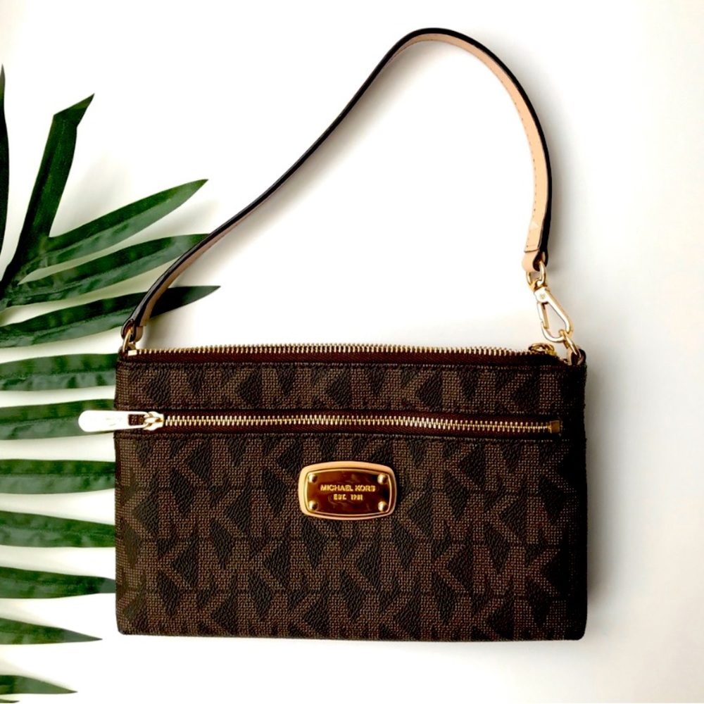 Michael Kors Logo Jet Set Large Wristlet